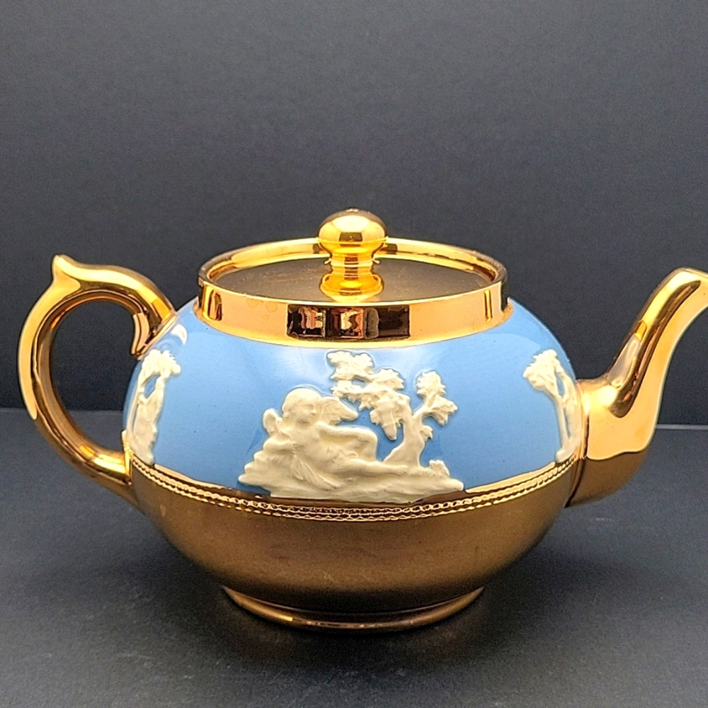 1950s Gibsons Wedgewood Design Blue/Gold Teapot